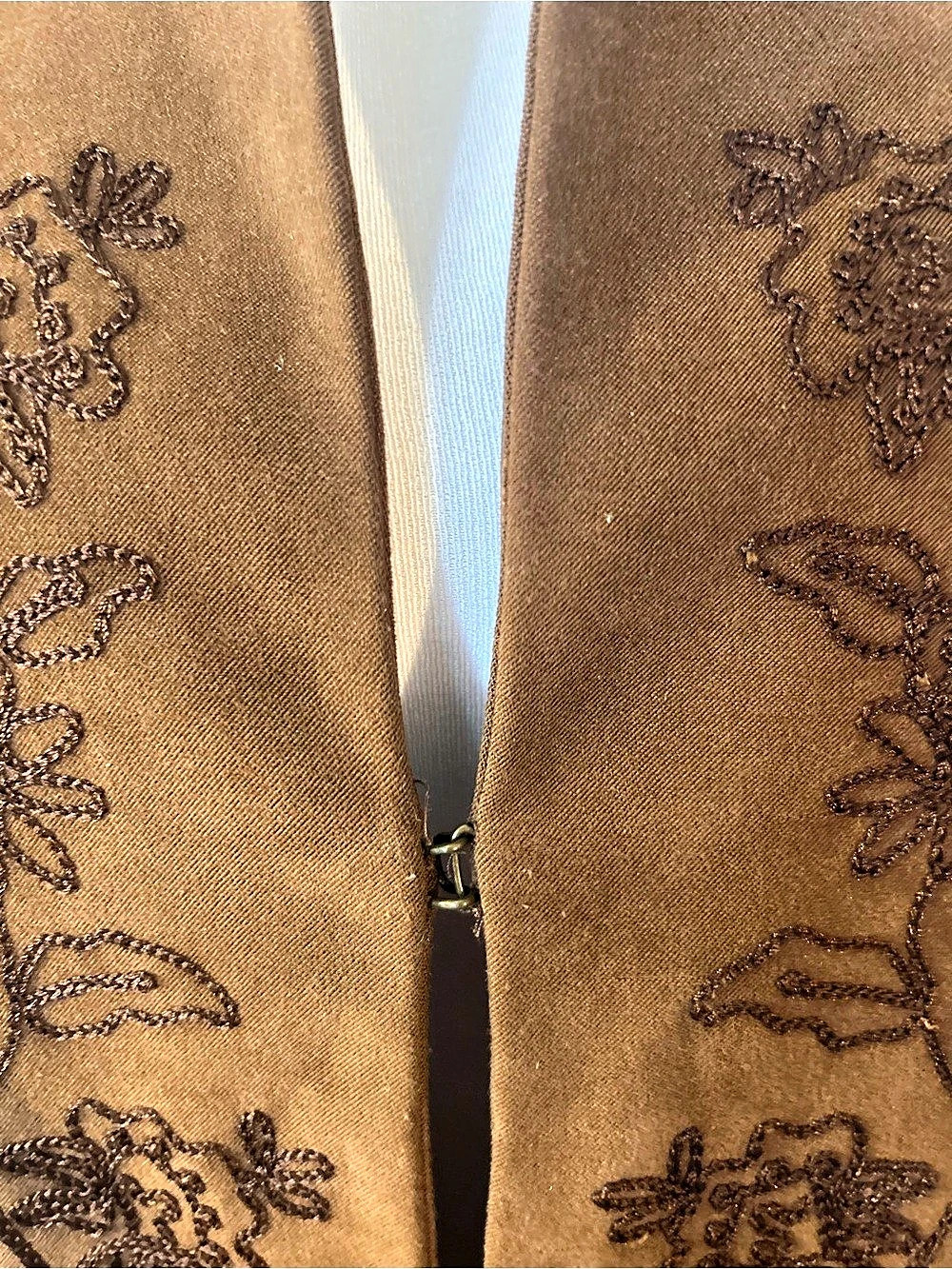 Bandolino Brown Faux Suede Embroidered Duster Coat – Size 12 - Picture 3 of 5
